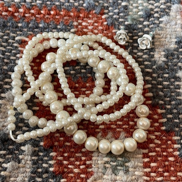 Jewelry bundle - Picture 1 of 1